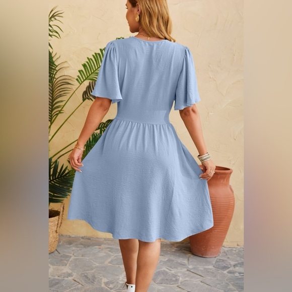 Summer Getaway Short Sleeve Ruched Midi Dress - Picture 3 of 3